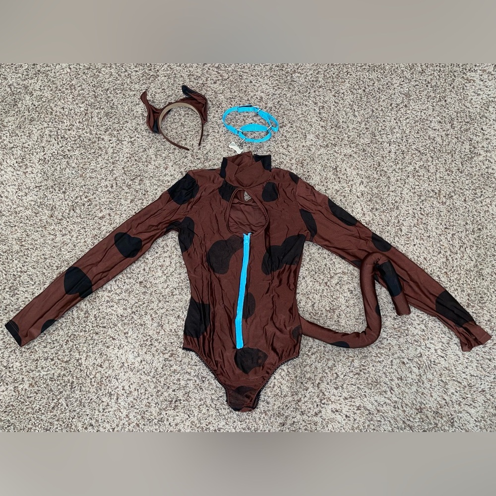 Dolls Kill 'Ruh Roh Sidekick Dog Costume'